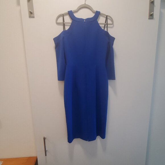 BLACK HALO | Thorpe Solid Sheath Dress - Picture 3 of 5